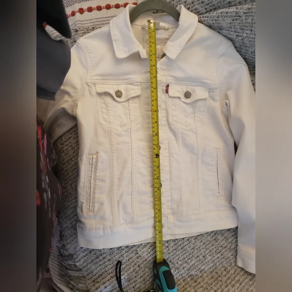 Custom Painted Snoopy & Sunflowers Denim Jacket - Picture 10 of 11